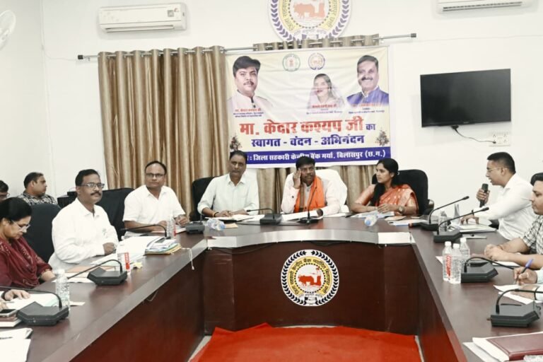 किसानों को इस वर्ष 904 करोड़ रुपये से अधिक का ऋण   नई सहकारी समितियों में बुनियादी सुविधाएं विकसित करने के निर्देश